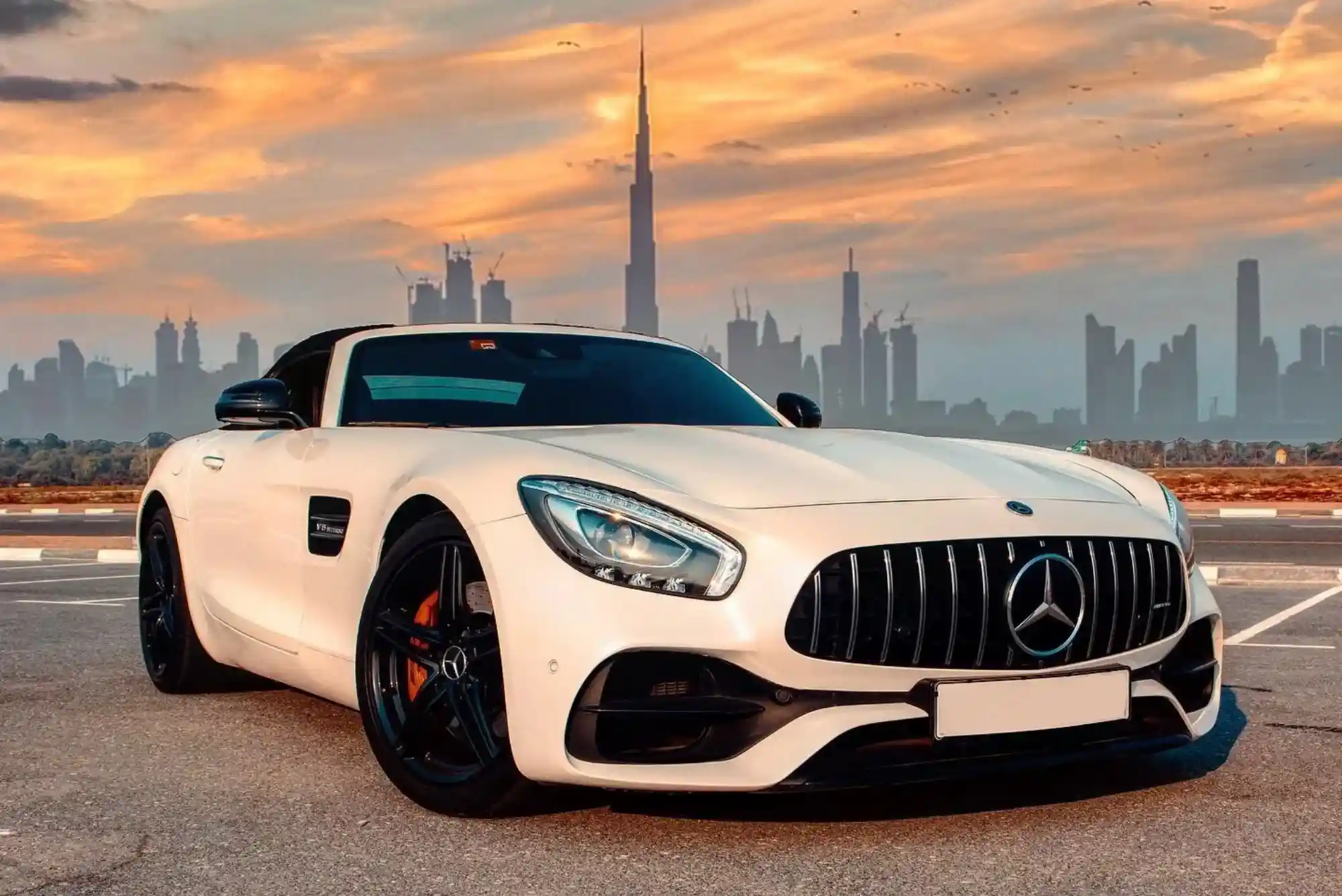 Best Convertible Cars to Hire in Dubai for the Ultimate Open-Air Experience