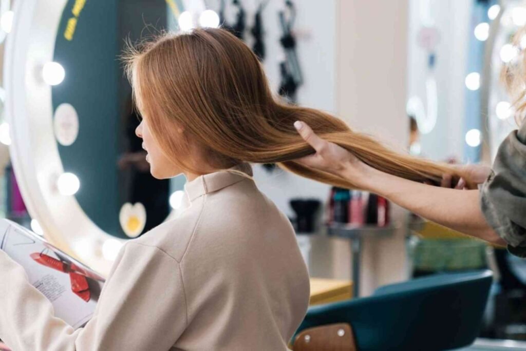 Why You Should Visit A Beauty Lounge For Your Next Hair Treatment