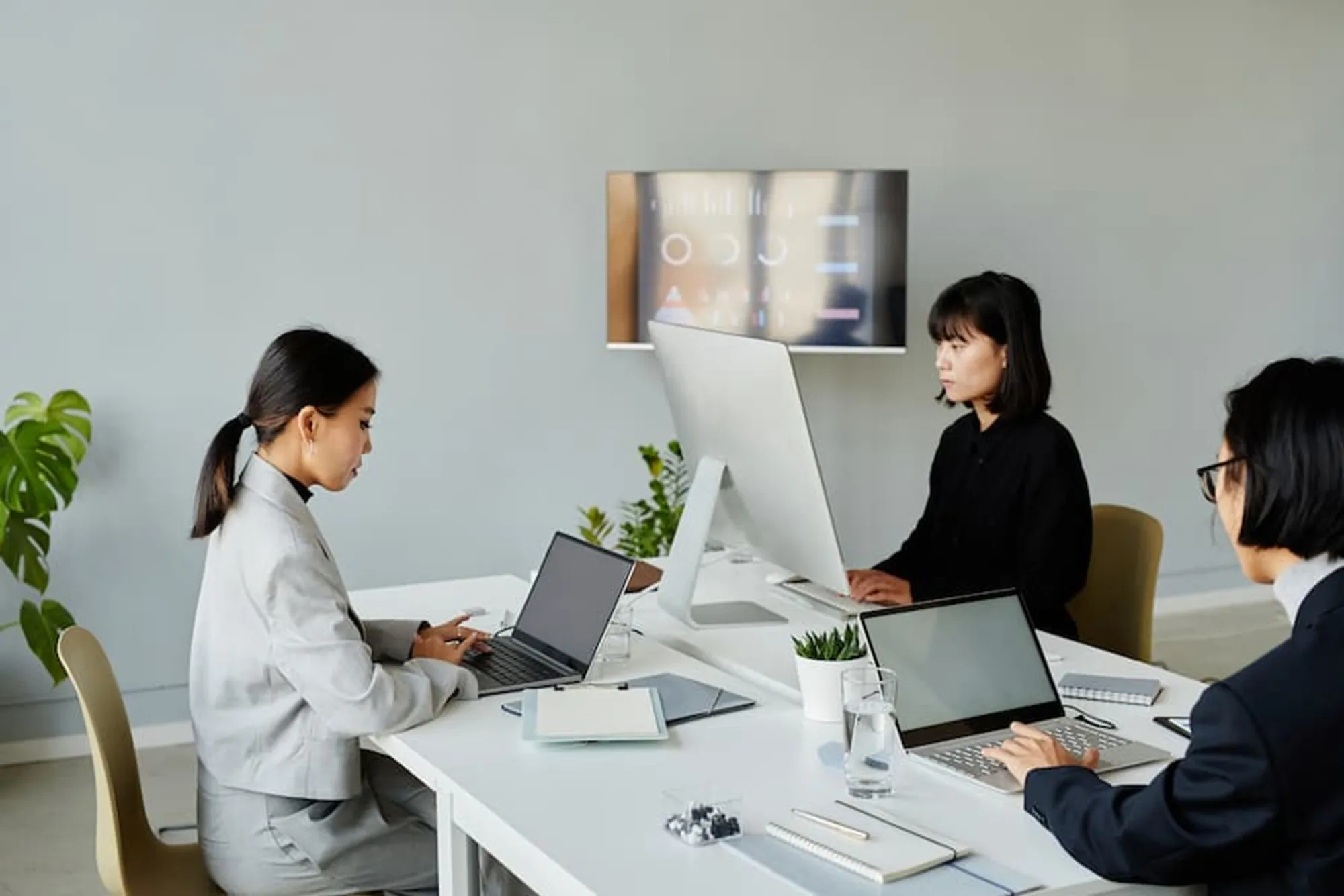 Why Should Businesses Buy Office Supplies in Bulk