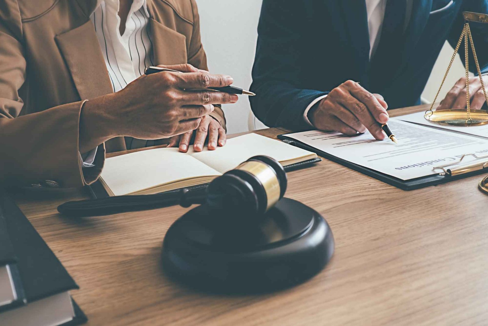 Legal Fees for Dubai Criminal Lawyers 2025 Cost Guide