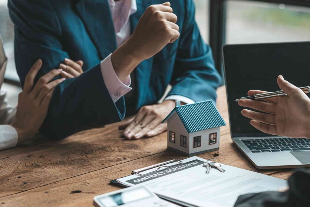 Can Property Lawyers in Dubai Help Resolve Real Estate Disputes?